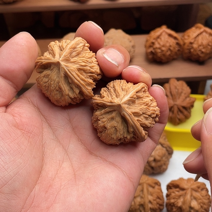 文玩核桃吊坠文山三棱