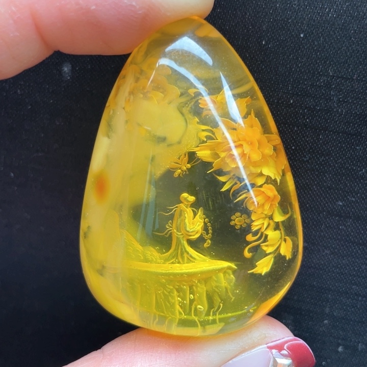 蜜蜡裸石未镶嵌蜜蜡吊坠重16克