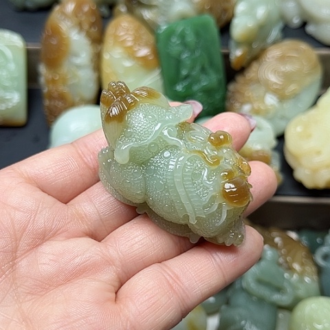 颈饰未镶嵌和田玉?****j
