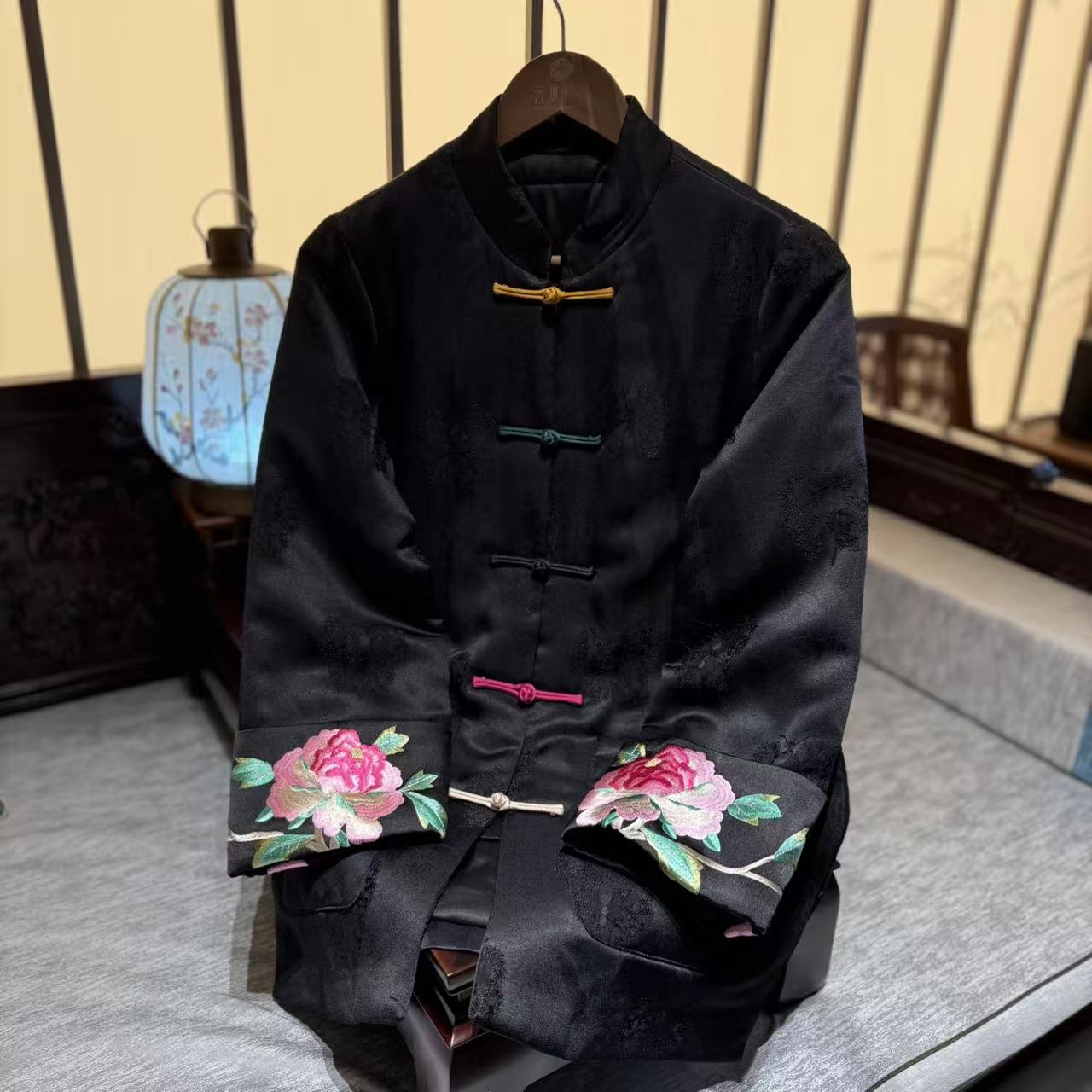 五行棉服 芳华设计新中式复古黑色提花棉服国风绣花拼接棉服33596