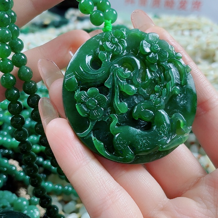 颈饰未镶嵌和田玉