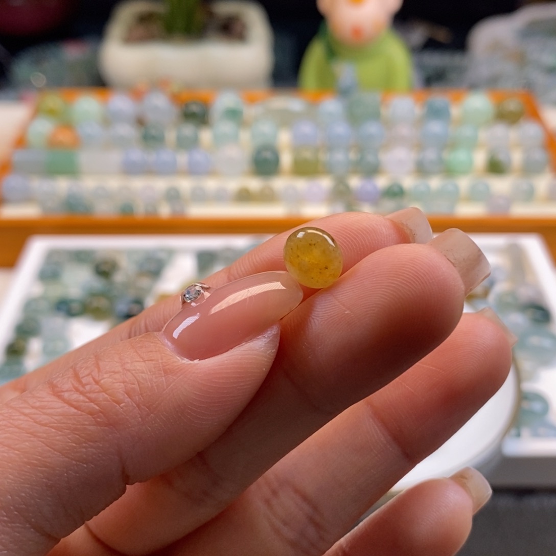 翡翠散珠火*?天然翡翠8.×5