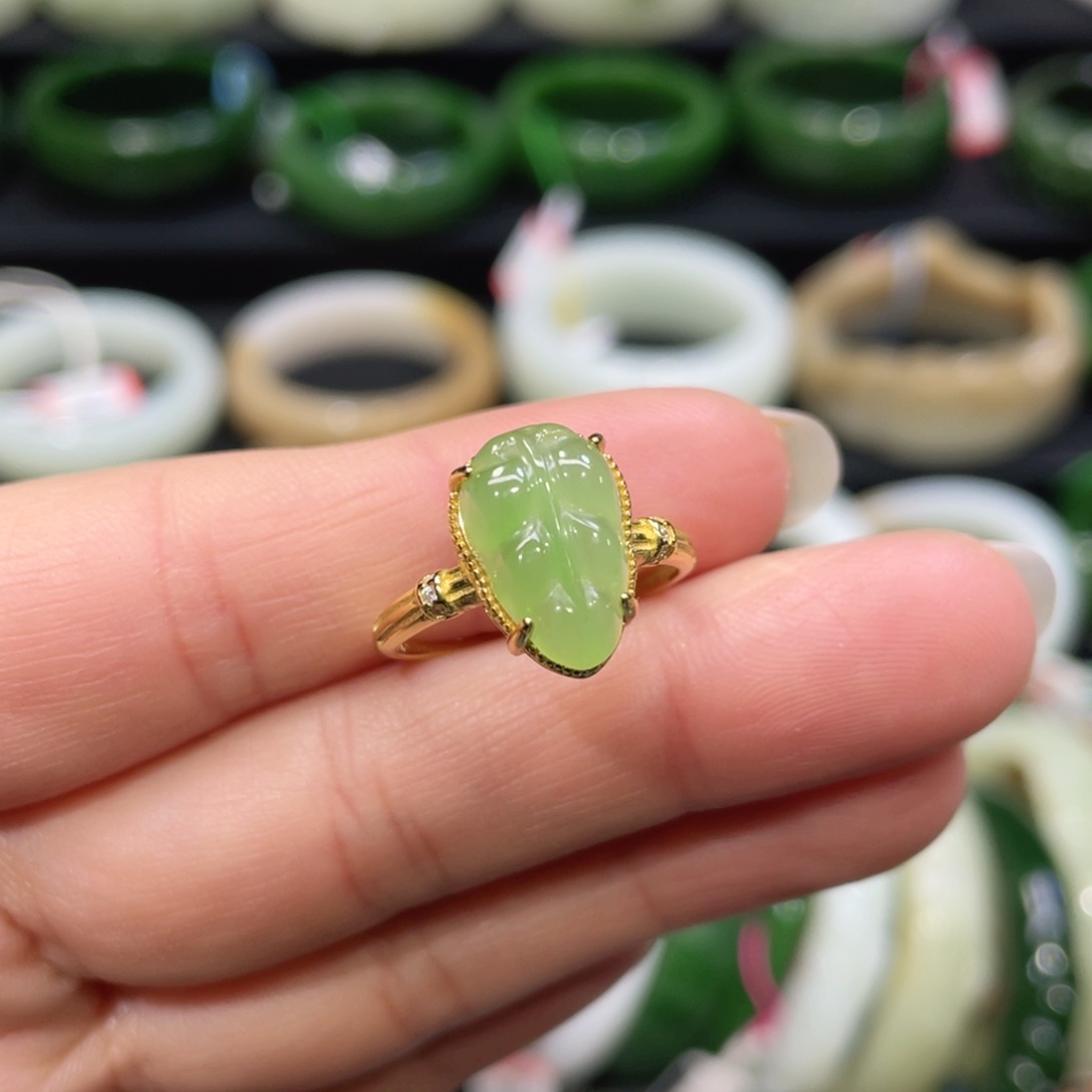 银S925镶嵌戒指和田玉