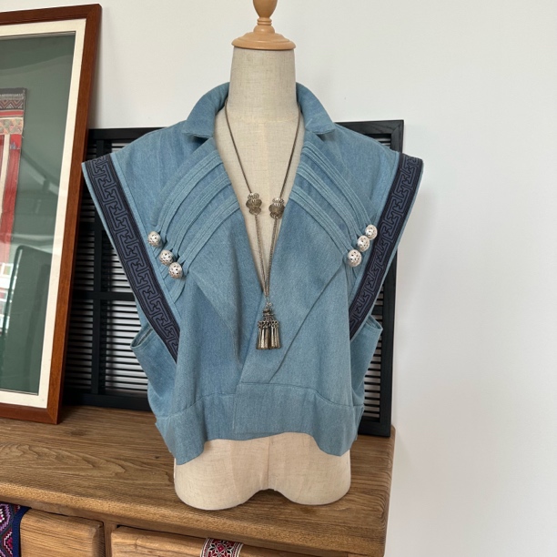 中性设计款牛仔马甲