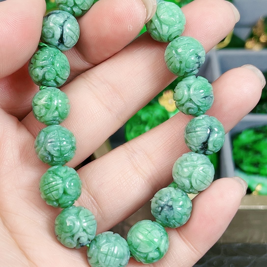 翡翠颈饰未镶嵌手链