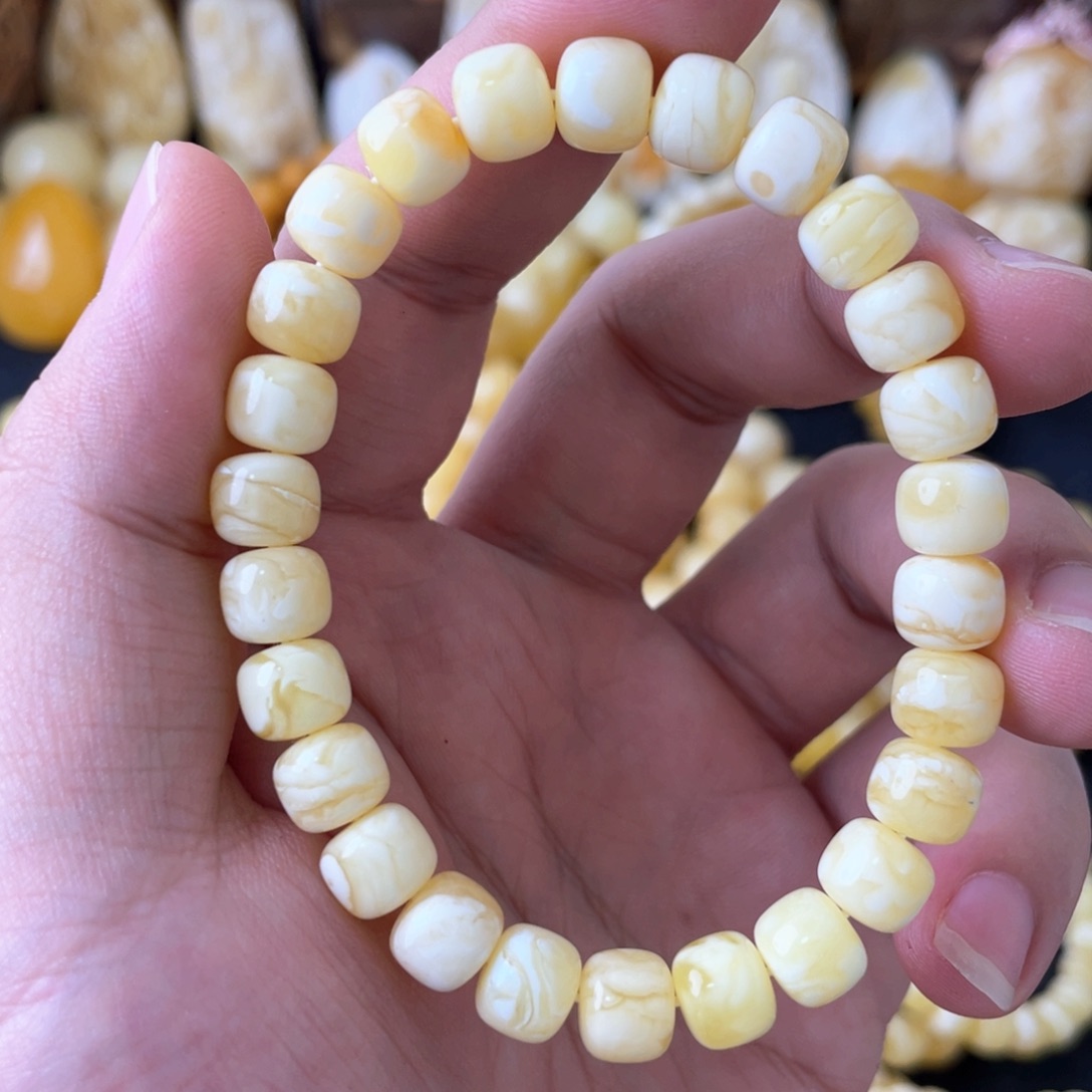 琥珀手串未镶嵌8+俄料虎皮妖白花精工老型手串（微瑕）