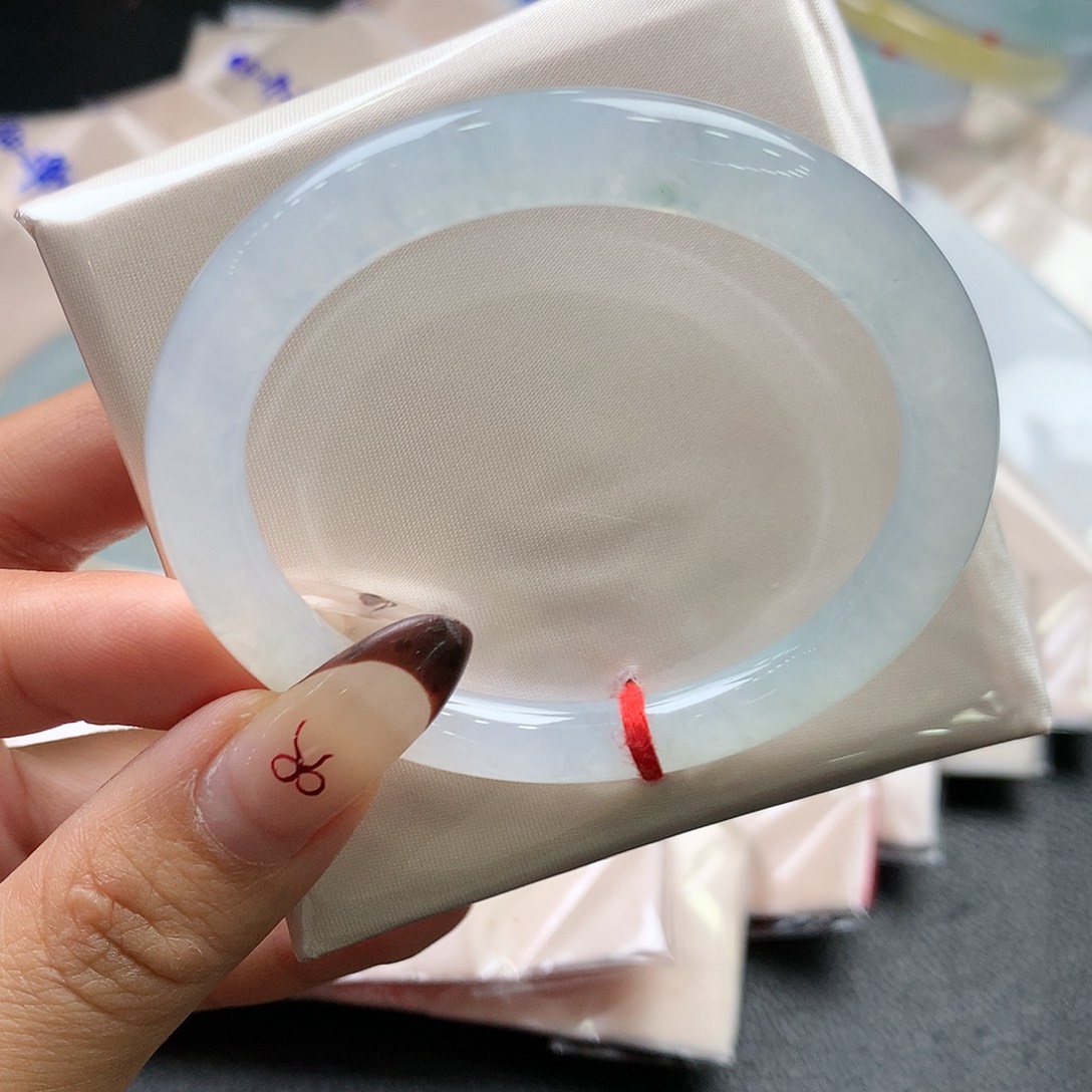 翡翠未镶嵌手镯（圆镯）7号冰种