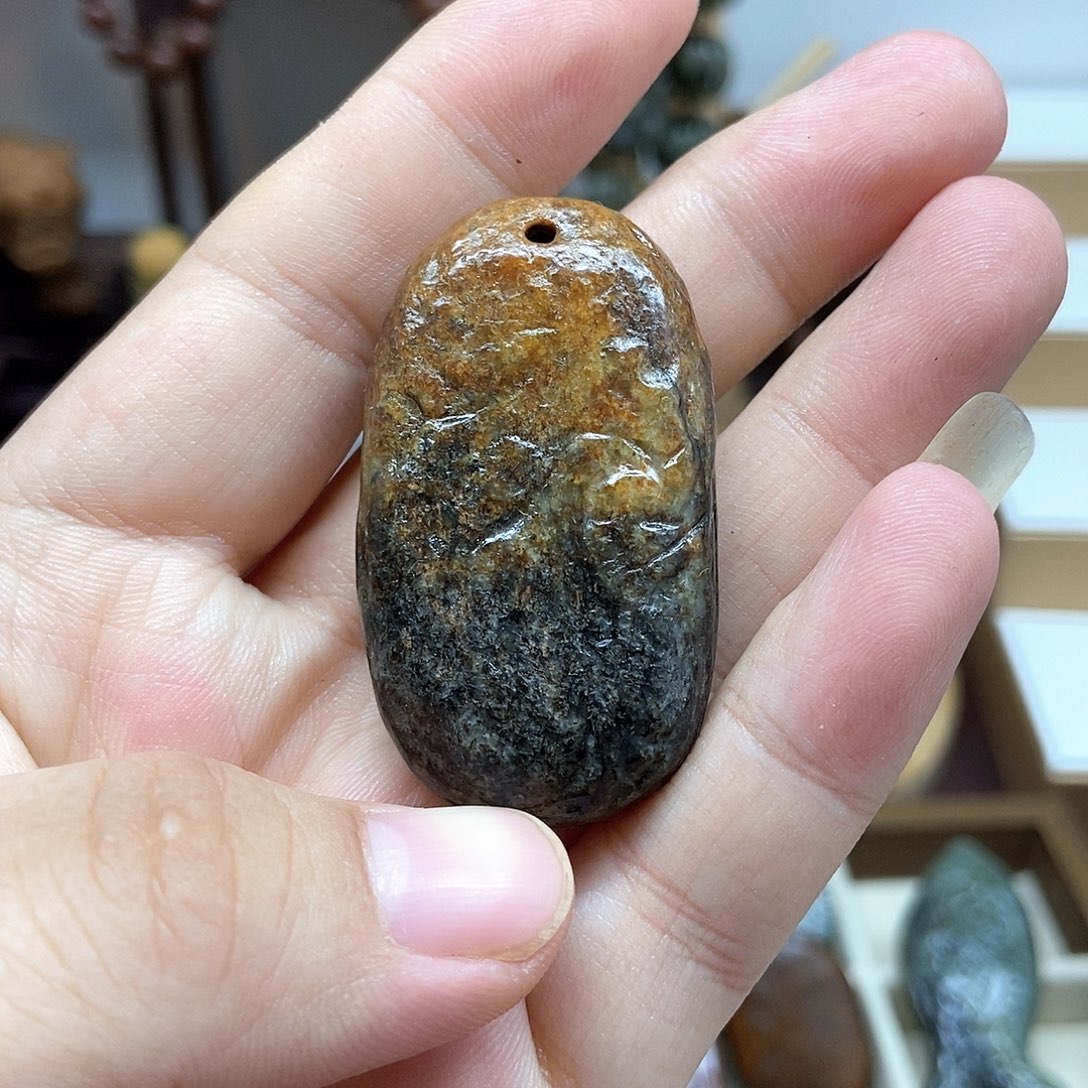 岫岩河磨玉（透闪石质玉）把件未镶嵌