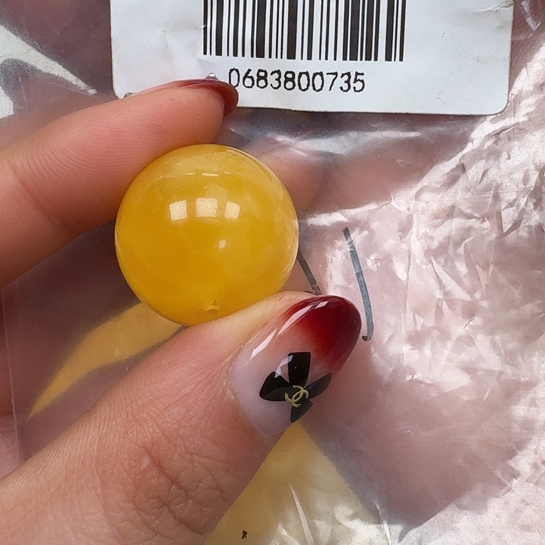 琥珀未镶嵌裸石悠悠