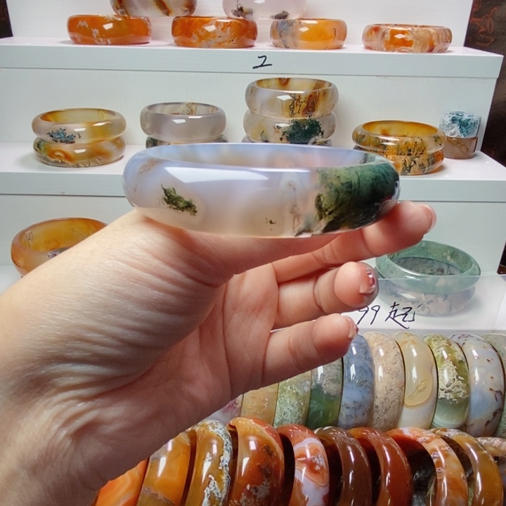 玛瑙/玉髓手镯未镶嵌62