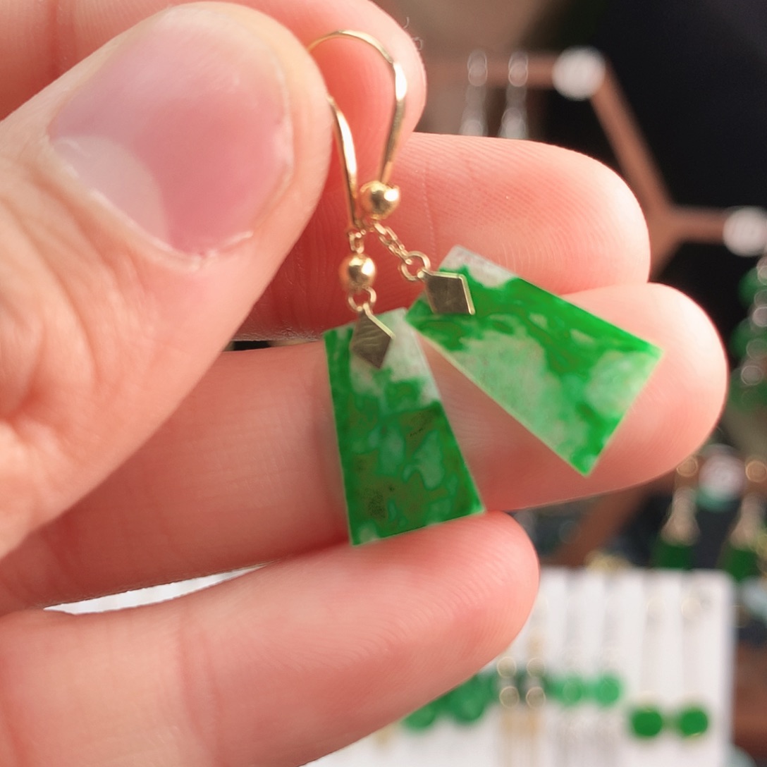 翡翠耳饰18K金镶嵌耳饰