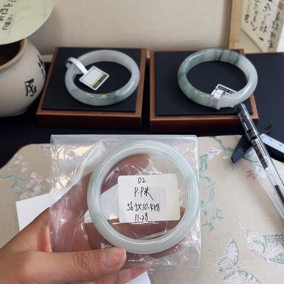 石英质玉未镶嵌手镯02