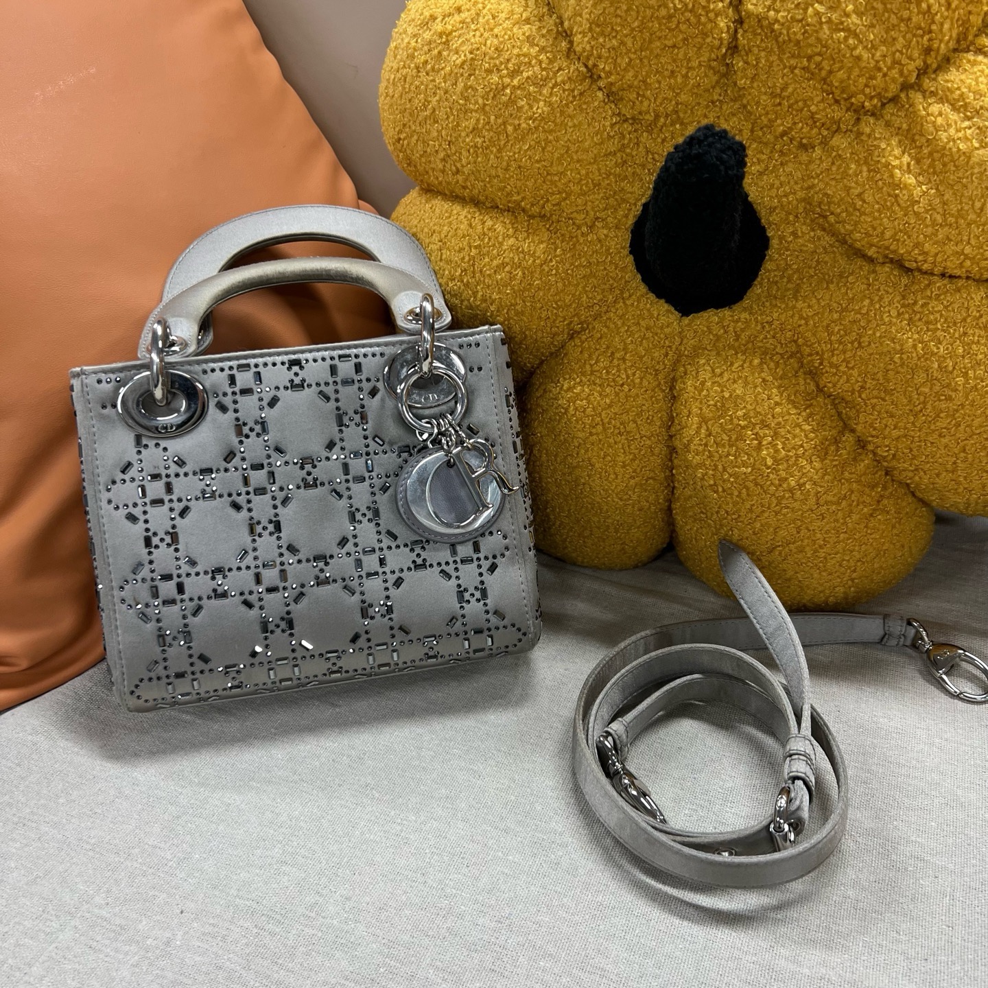 95新 DIOR/迪奥 Dior 灰色 三格 丝绒缎面 戴妃包 钻扣 