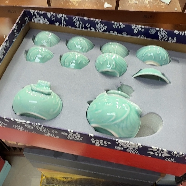 孤品茶具套装等。           