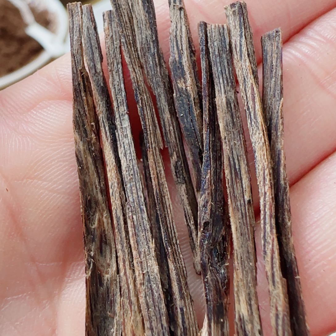 沉香沉香碎屑奇楠金沙叶丝条10g