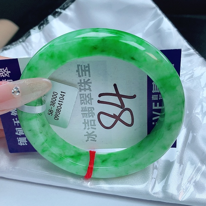 翡翠手镯未镶嵌缅甸天然a货翡翠手镯