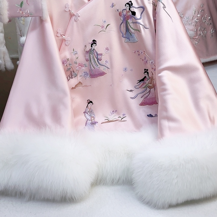 织绣真丝粉色 四大美人棉服