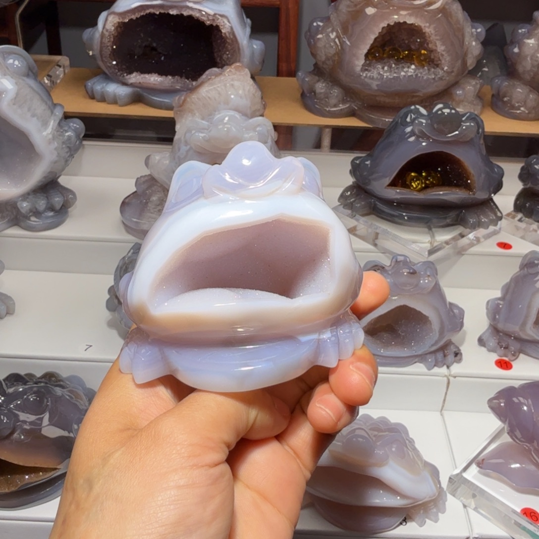 幼***亮玛瑙/玉髓未镶嵌摆件