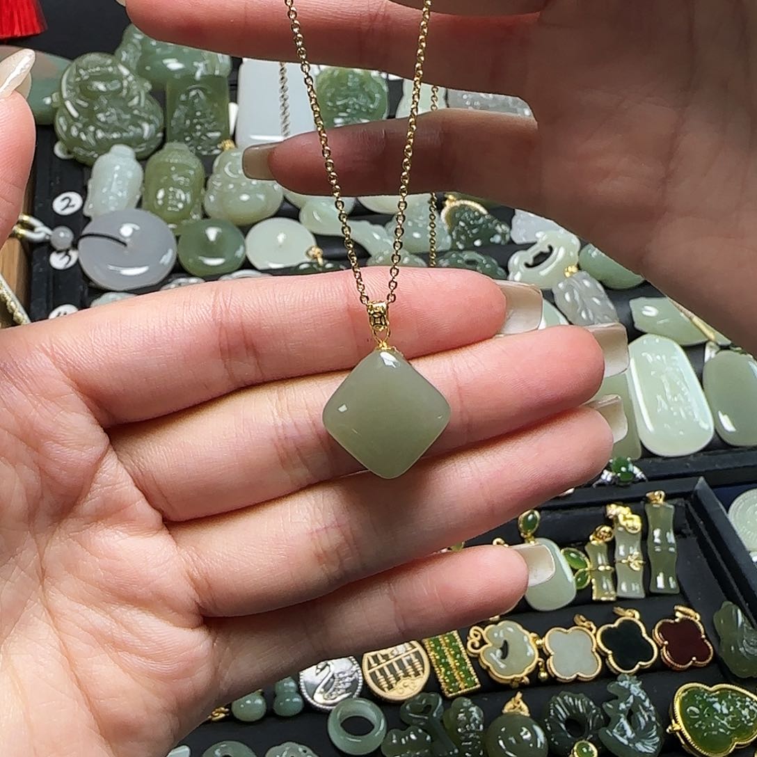 颈饰银S925镶嵌和田玉送链子送绳