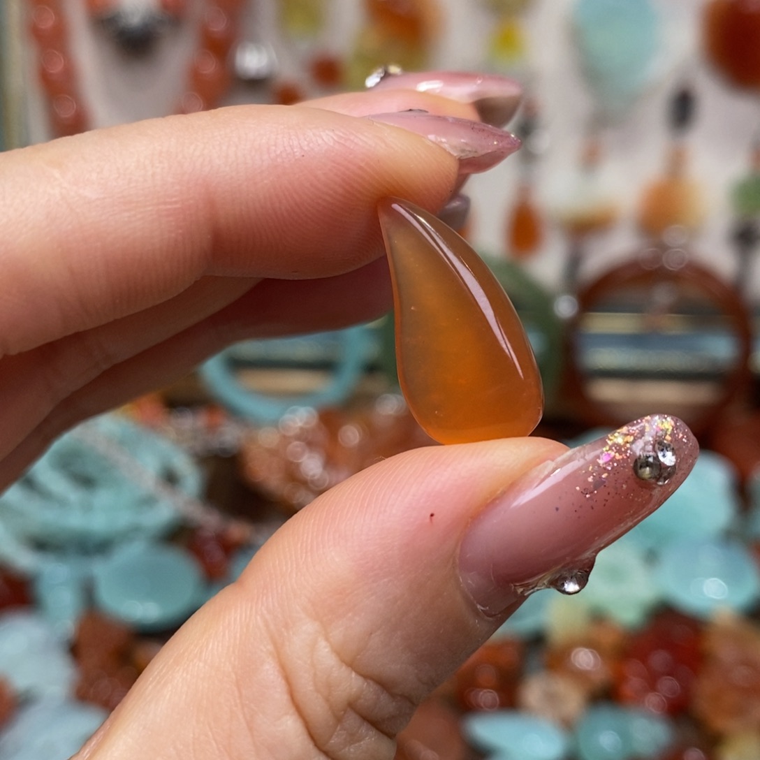 蛇纹石玉未镶嵌玉牌