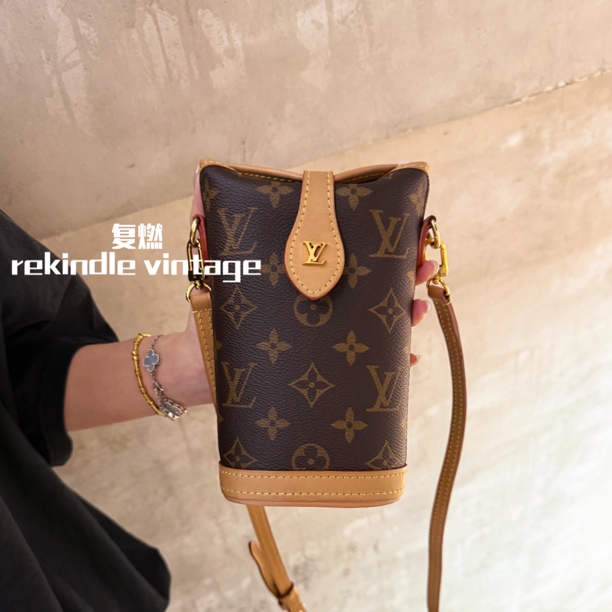 95新 LouisVuitton/路易威登 复燃精选/老花小薯条斜挎包