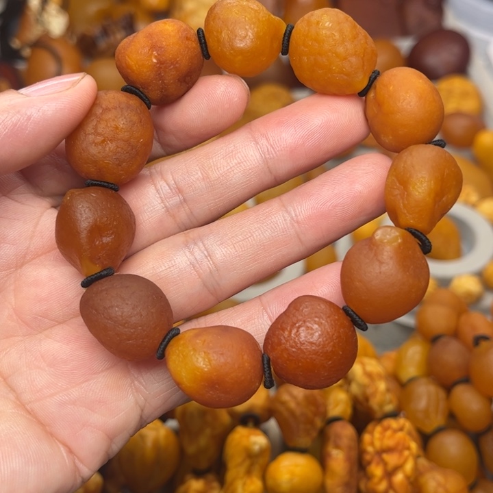 琥珀未镶嵌裸石天然蜜蜡手串