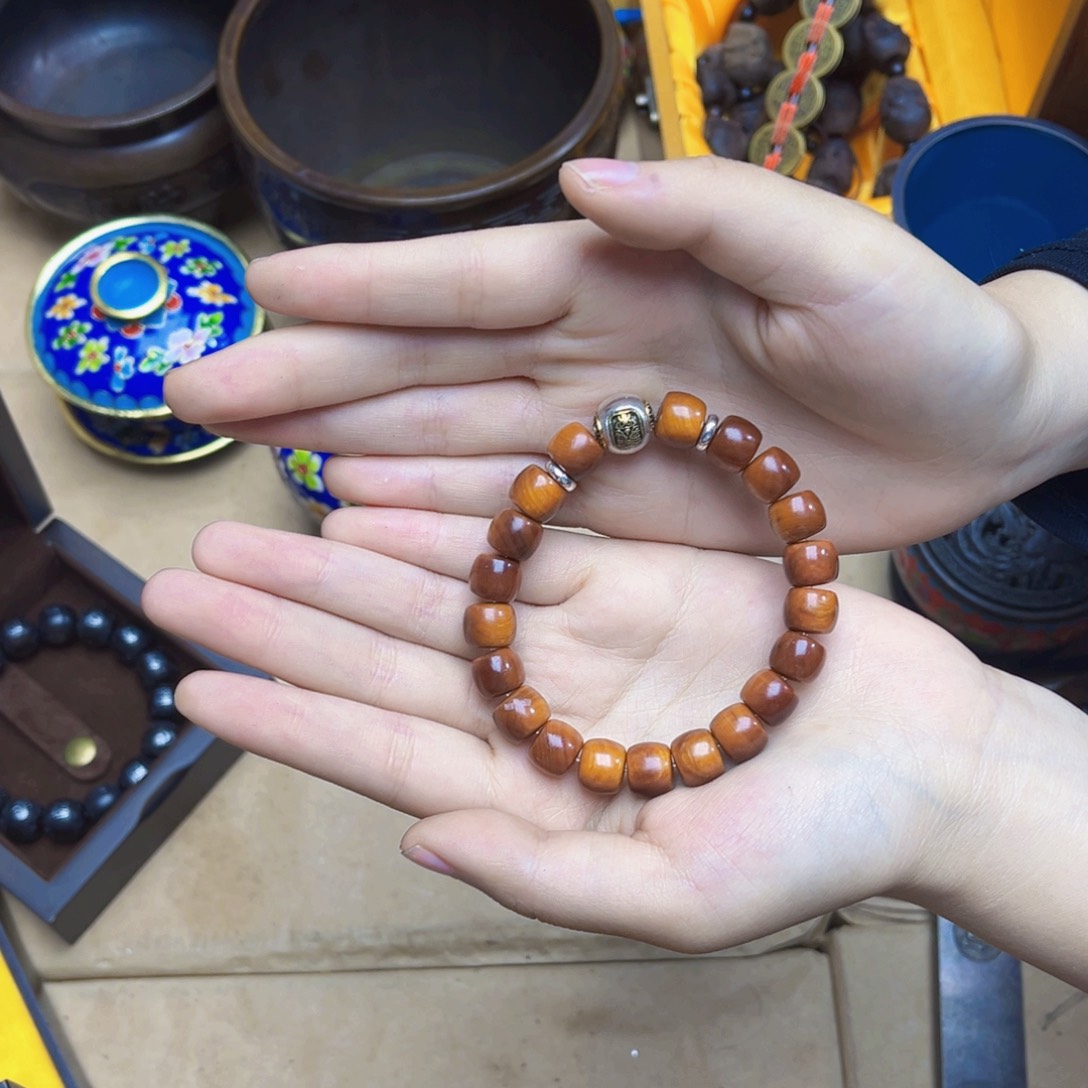 滴血莲花菩提吊坠