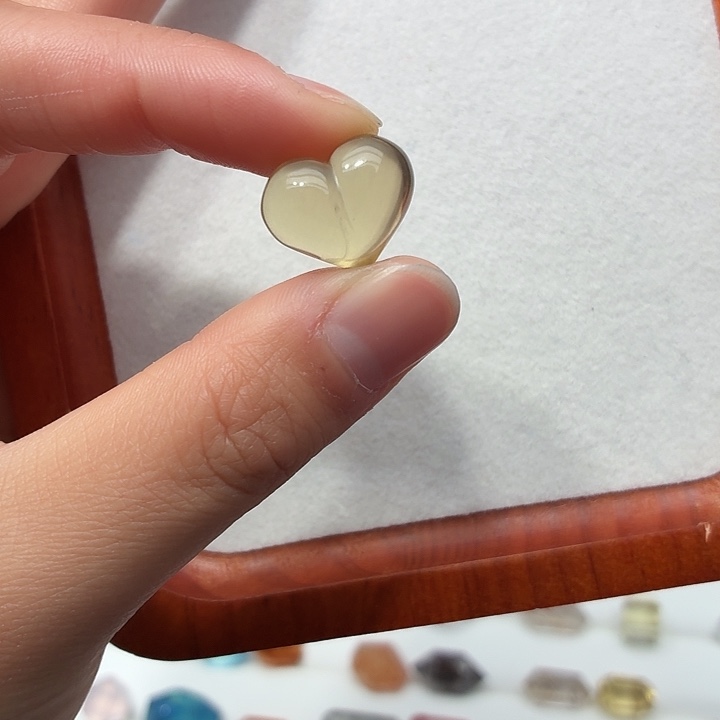 珠宝半成品银S925镶嵌水晶黄水屁桃