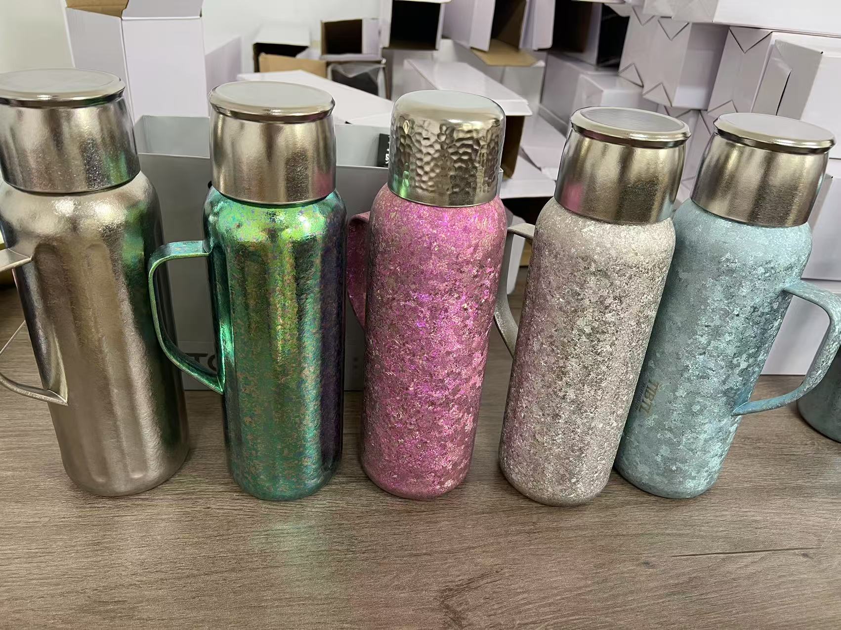 《瑕疵保温800ml磁吸把手壶》纯钛车载大容量创意便携家用户外焖泡