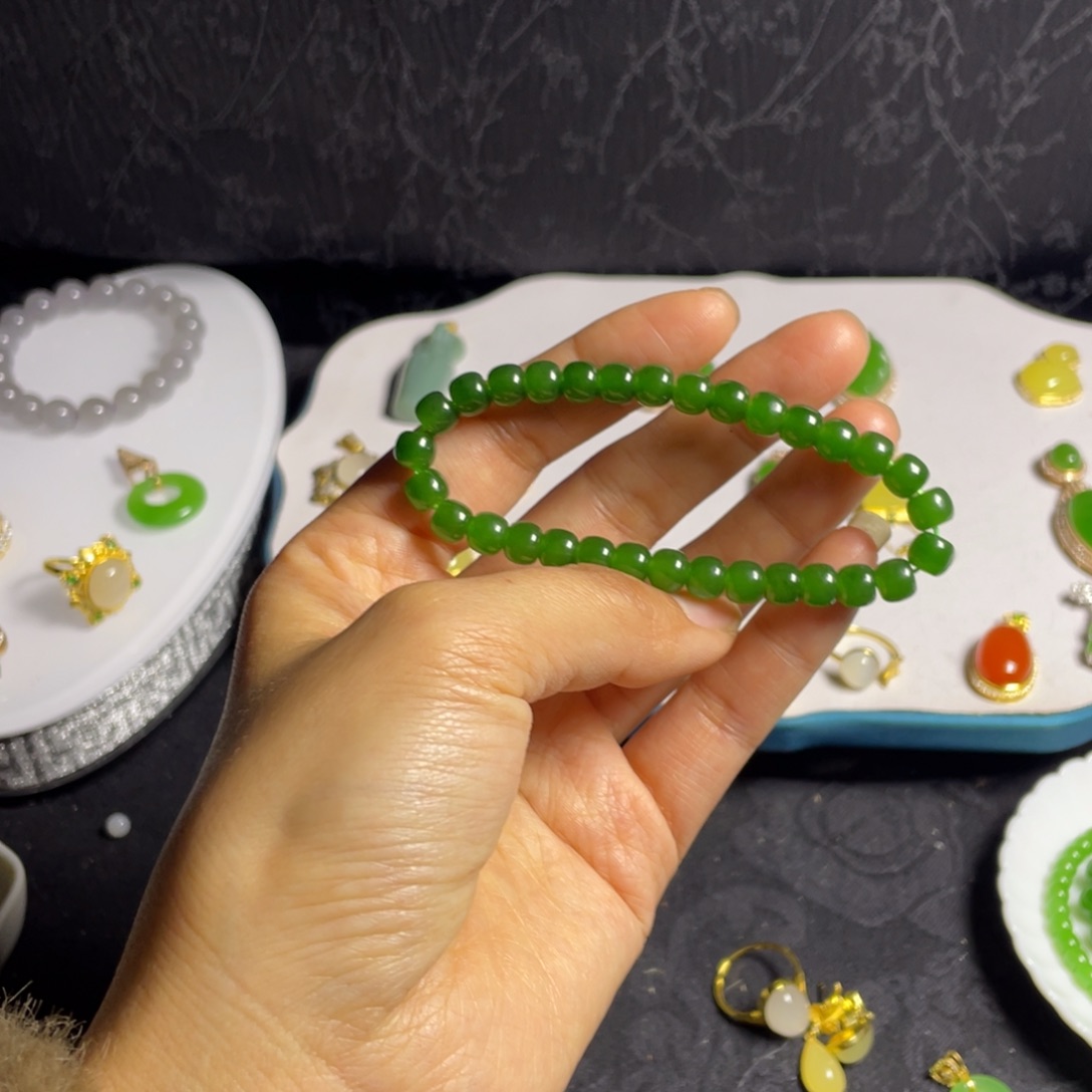 和田玉未镶嵌手串