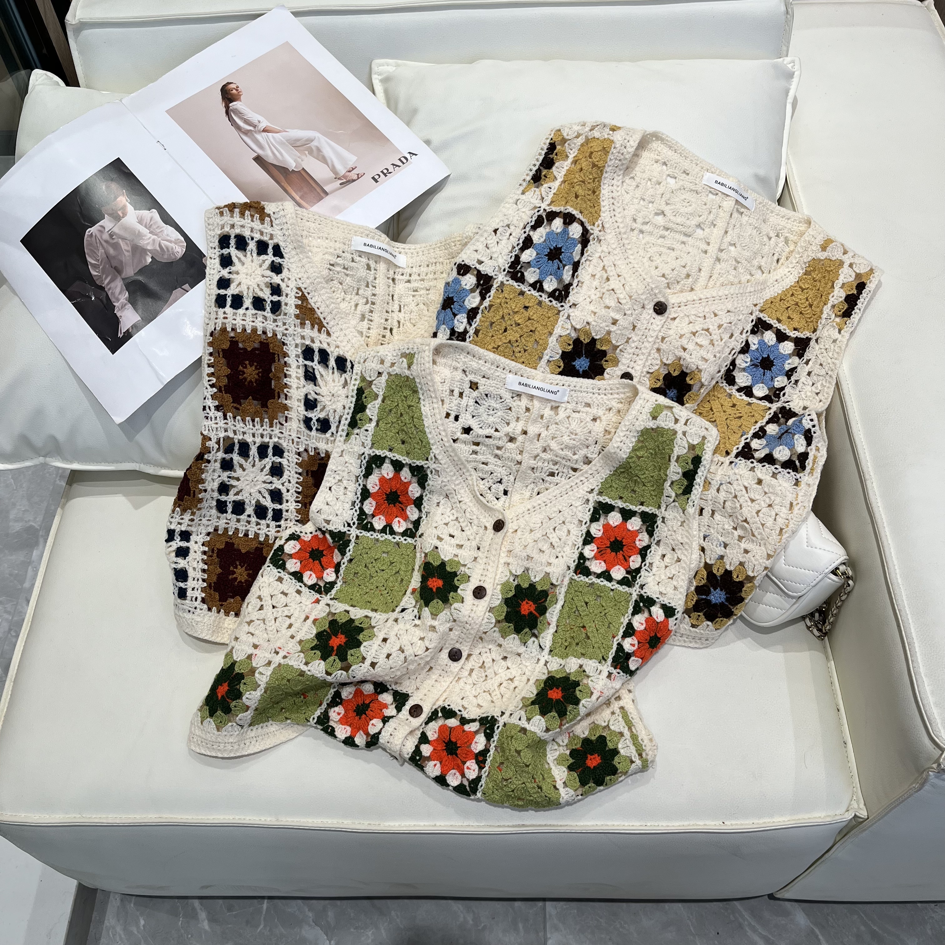 YUE 1258 民族风短款镂空复古V领马夹格子常规款植物花卉宽松型