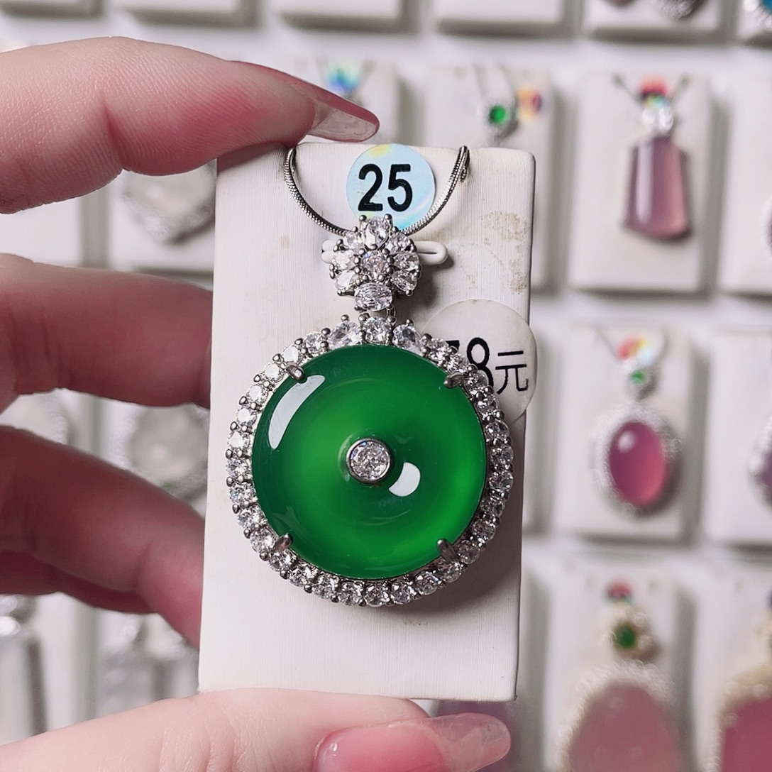 玛瑙/玉髓未镶嵌颈饰