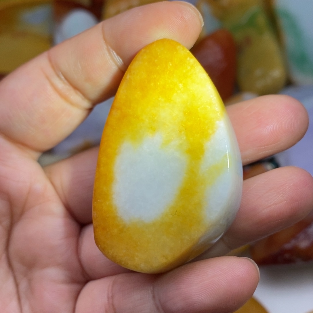 翡翠挂件未镶嵌缅甸