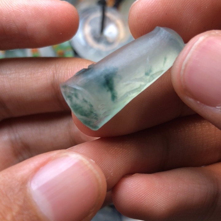 定制翡翠未镶嵌挂件