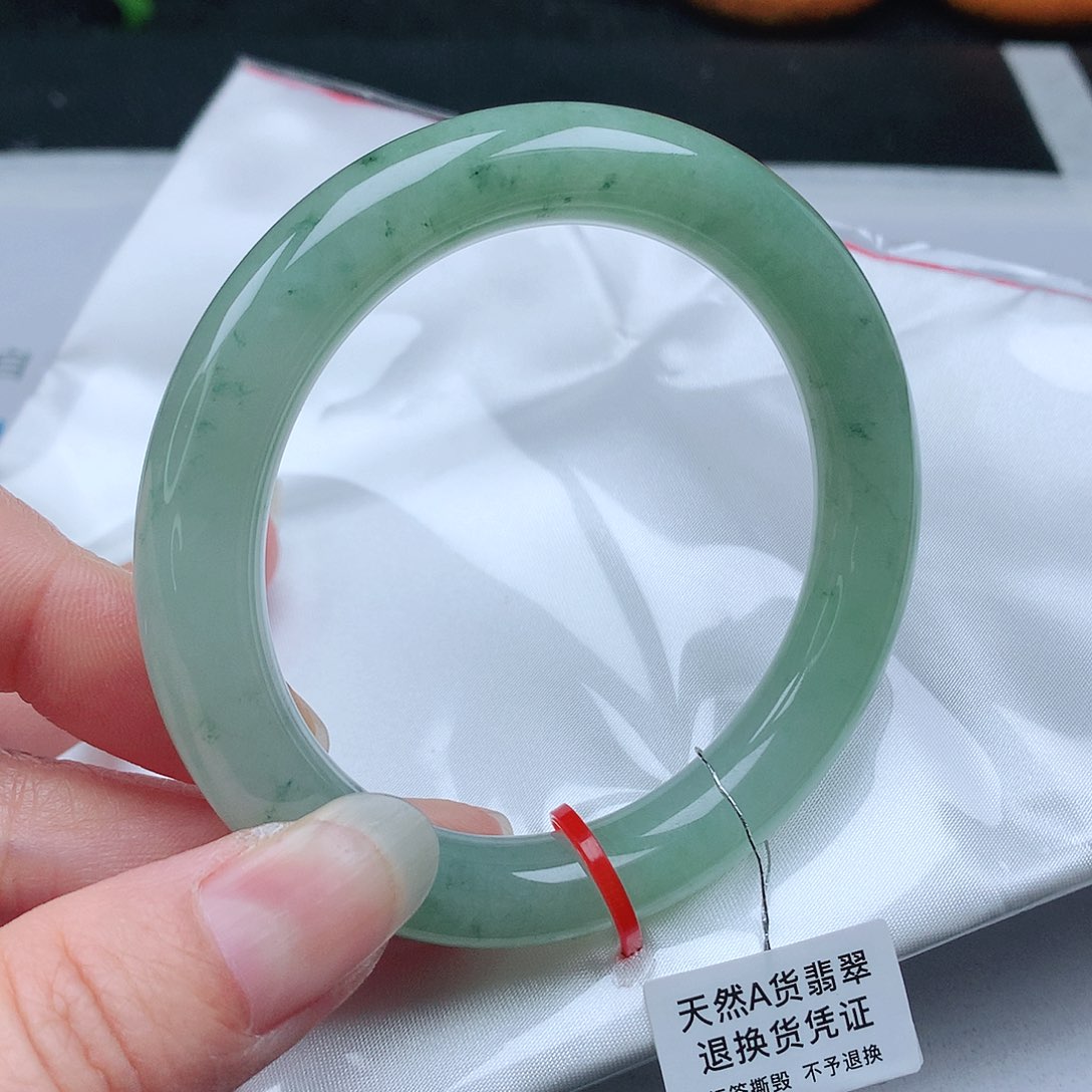 翡翠手镯未镶嵌奶***甜58圆