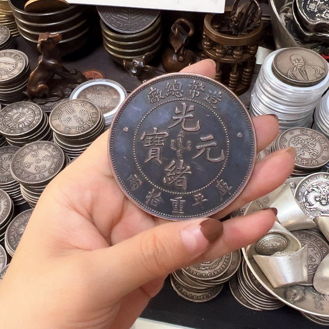 金属复古风格摆件