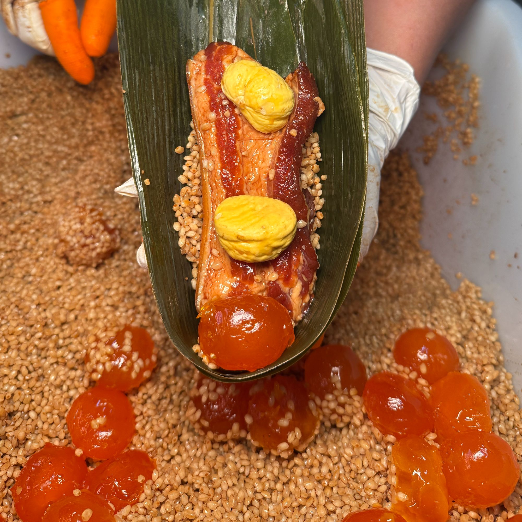 10个板栗蛋黄肉粽