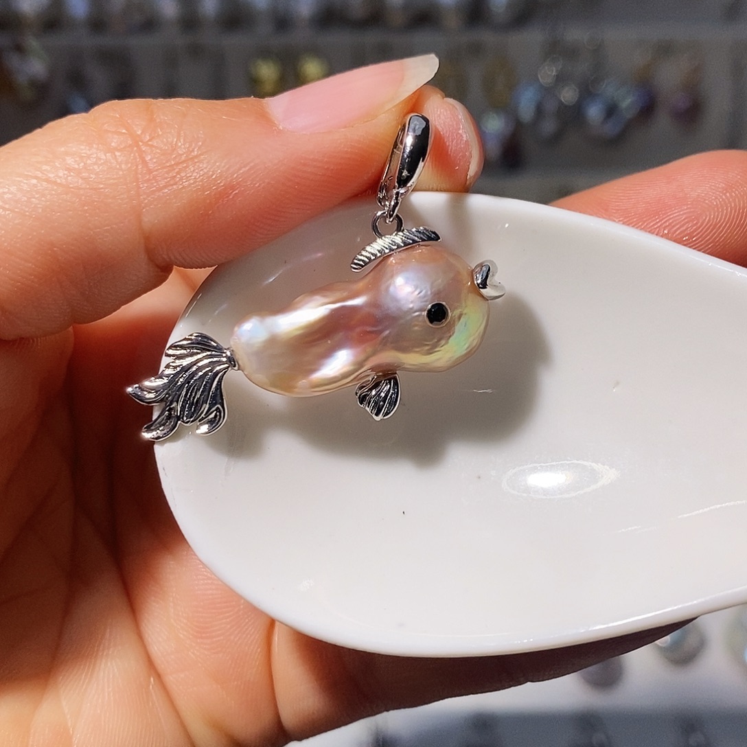 颈饰未镶嵌淡水珍珠