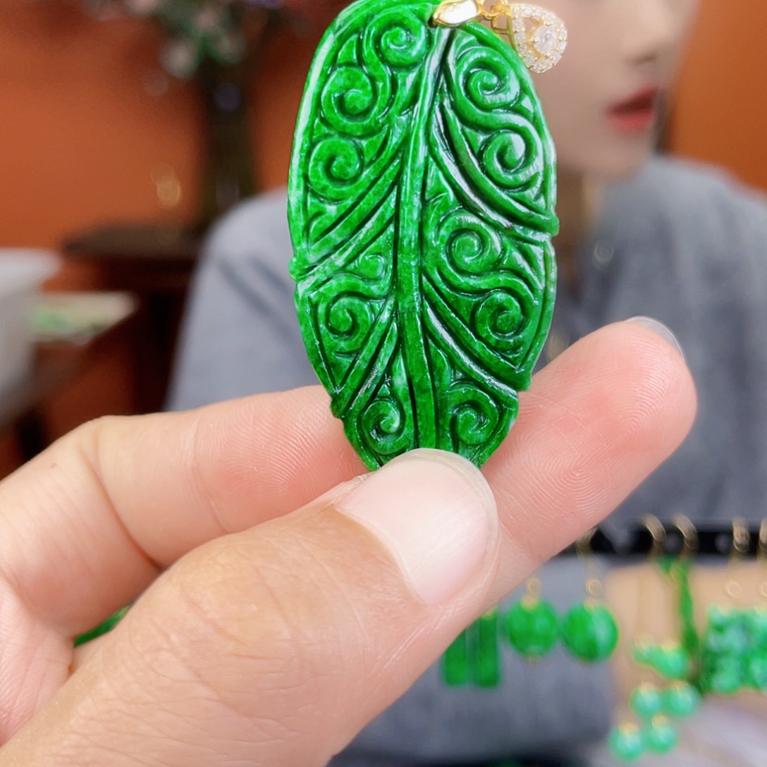 翡翠未镶嵌耳饰饰品