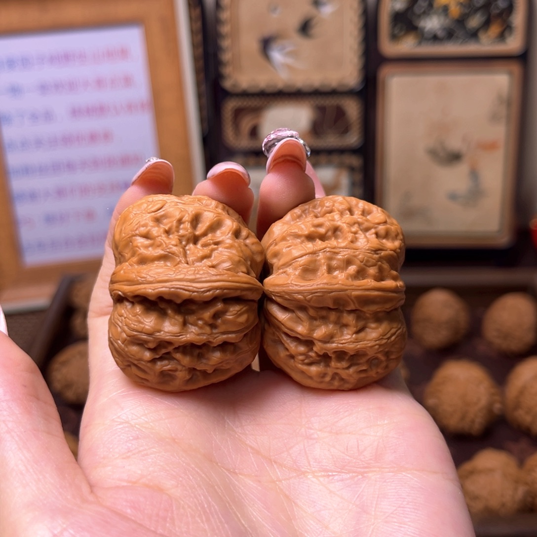 文玩核桃把件元宝40闪59