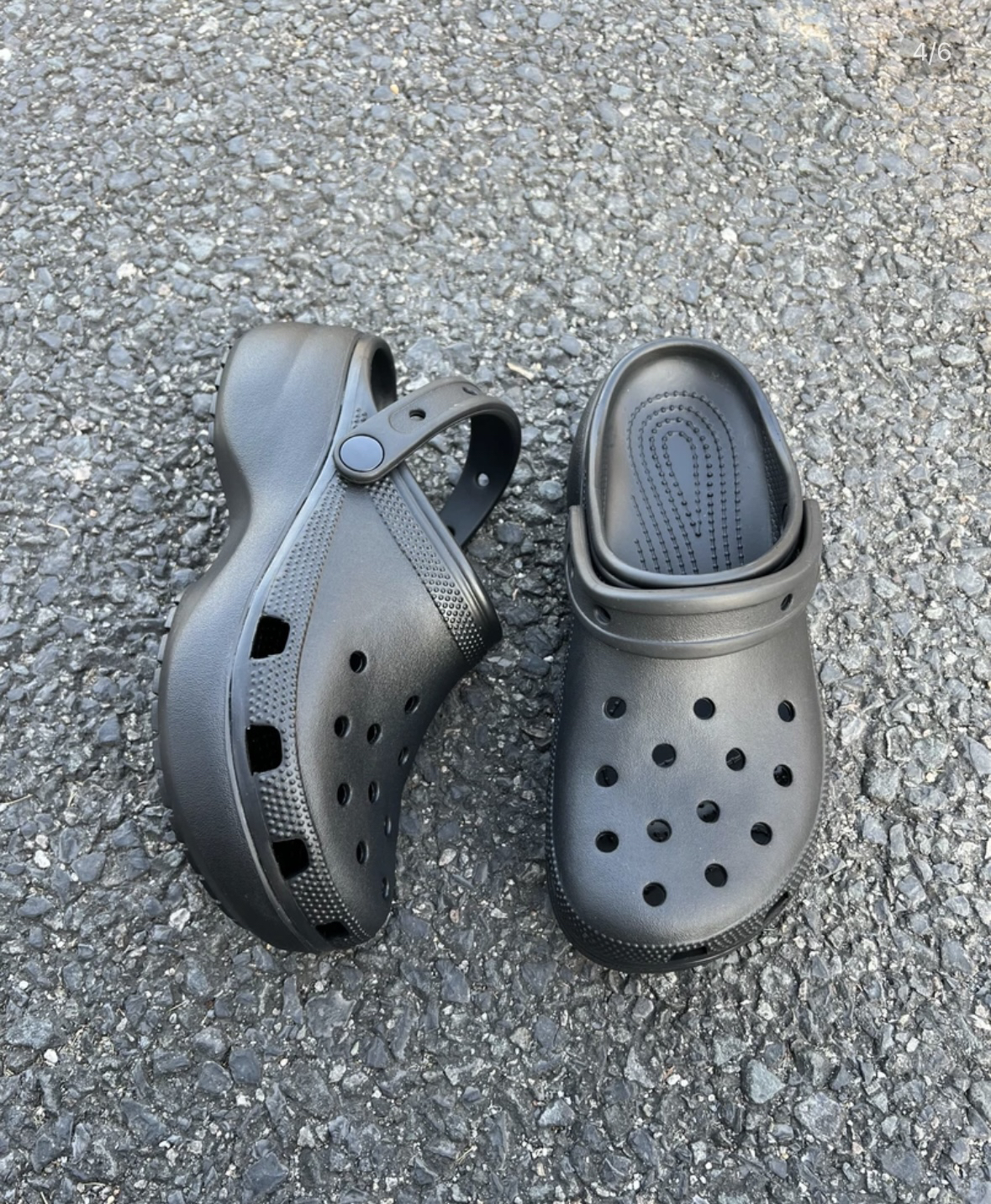 1.云朵厚底时尚女款洞洞鞋