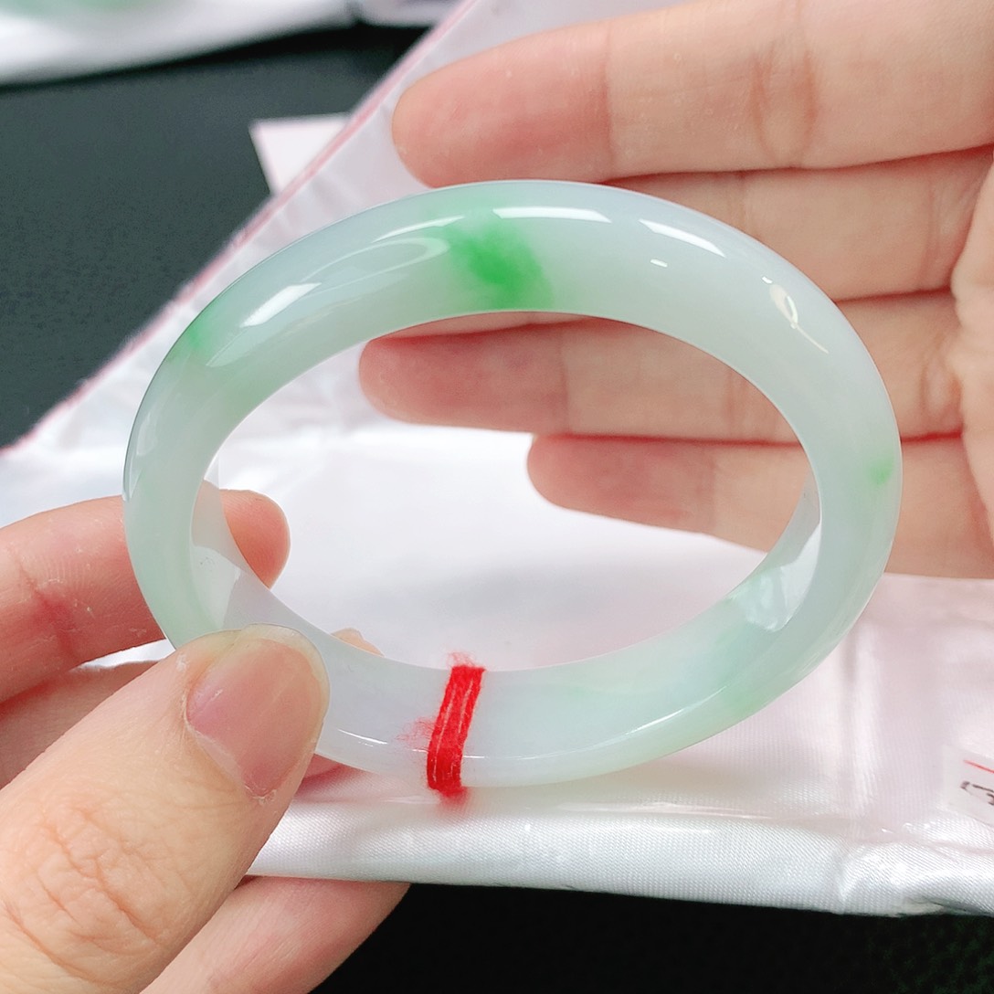 未镶嵌手镯翡翠贵妃52.5