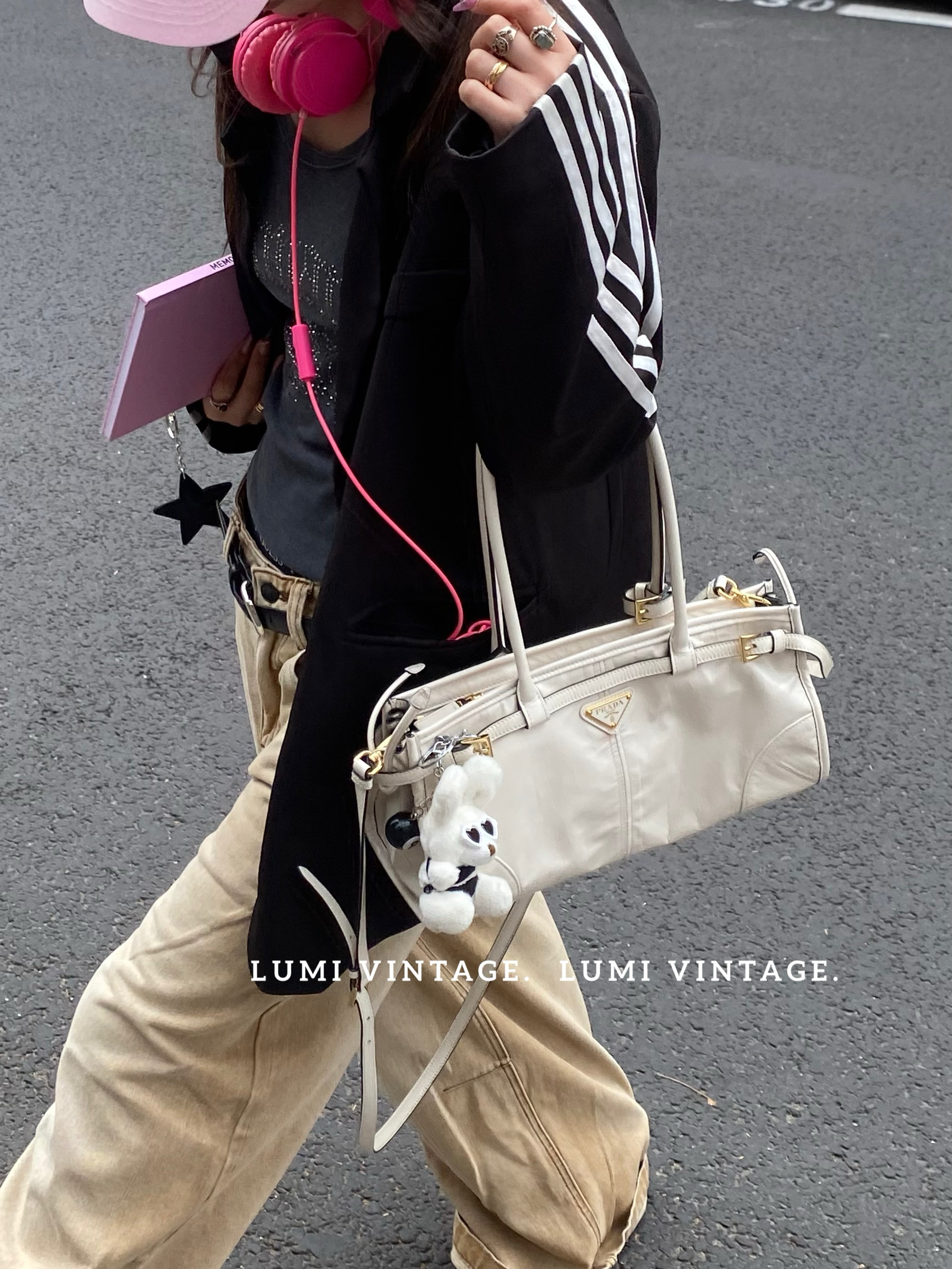 95新 Prada/普拉达 奶油白油蜡牛皮soft lux单肩包34680770