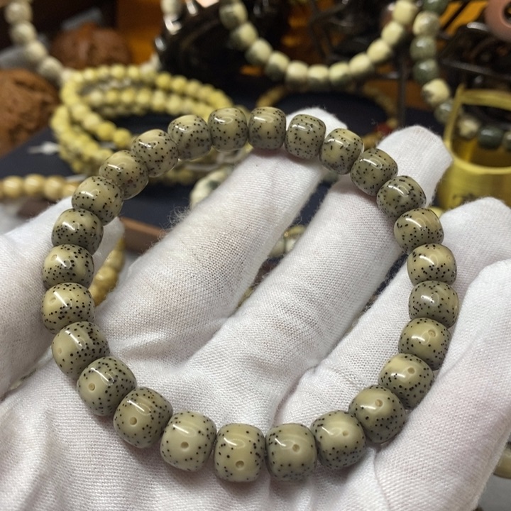 【闪购商品】星月菩提手串原生态石玉料