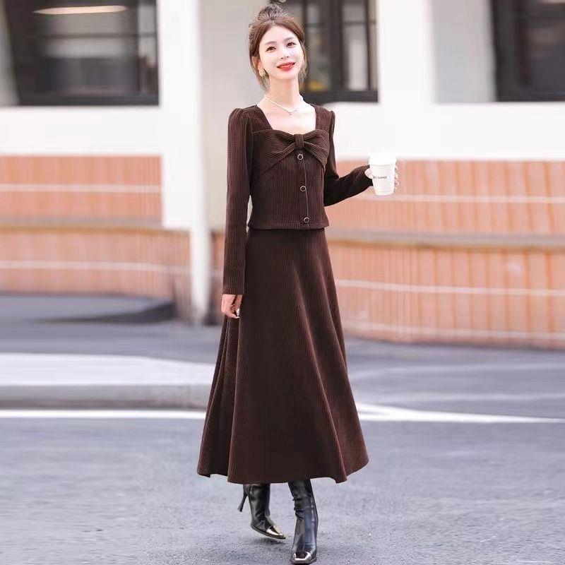 灯芯绒小香风套装裙女秋装2025新款蝴蝶结方领气质半身长裙两件套