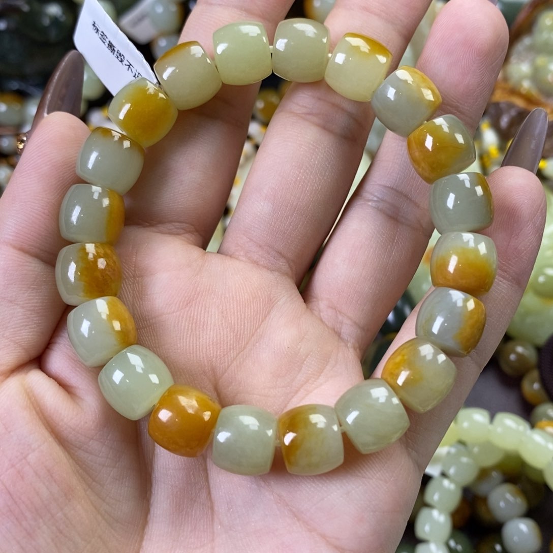 未镶嵌手串透闪石质玉輕*