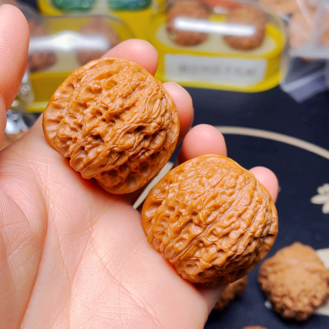 吊坠文玩核桃血麒麟
