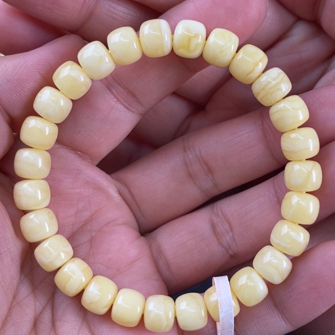 蜜蜡裸石未镶嵌蜜蜡8