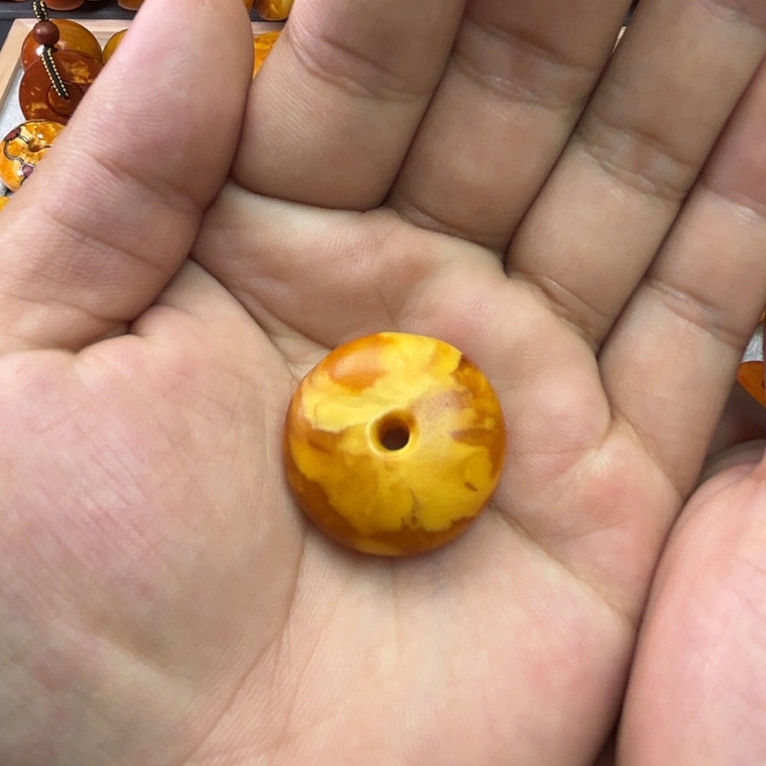 未镶嵌吊坠(不含链)蜜蜡