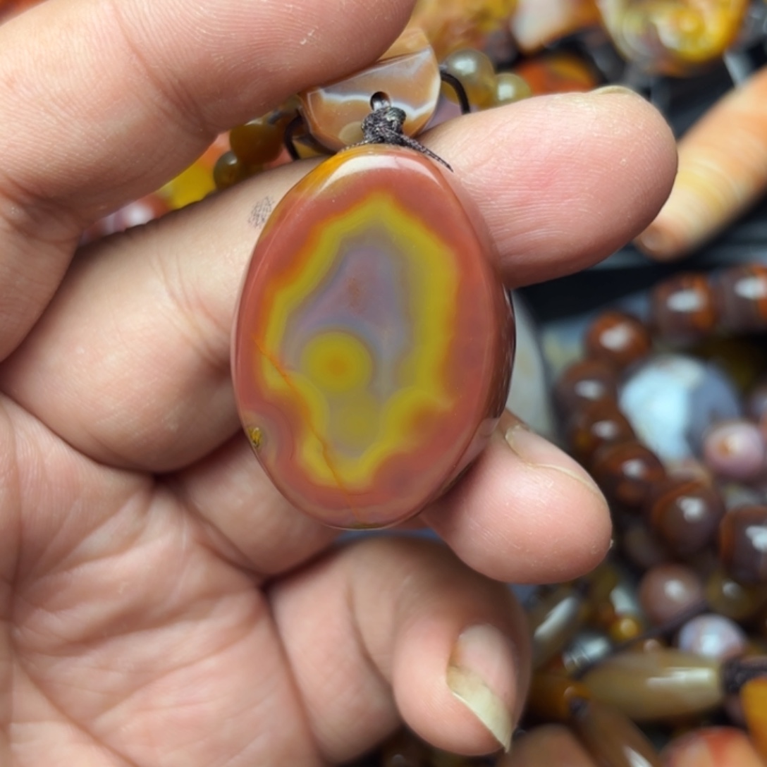 自***6玛瑙/玉髓未镶嵌玛瑙